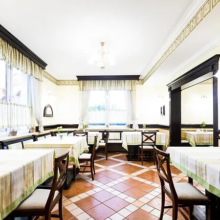 Hotel Koronna 4*