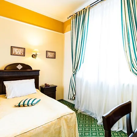 Koronna Hotel 4*