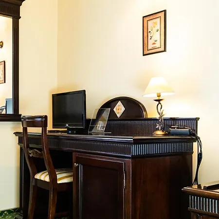 Hotel Koronna 4*